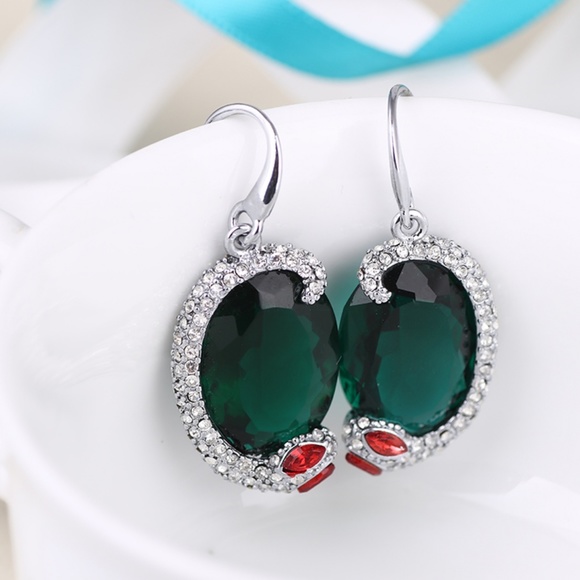 Green Crystal Earring - Picture 2 of 4